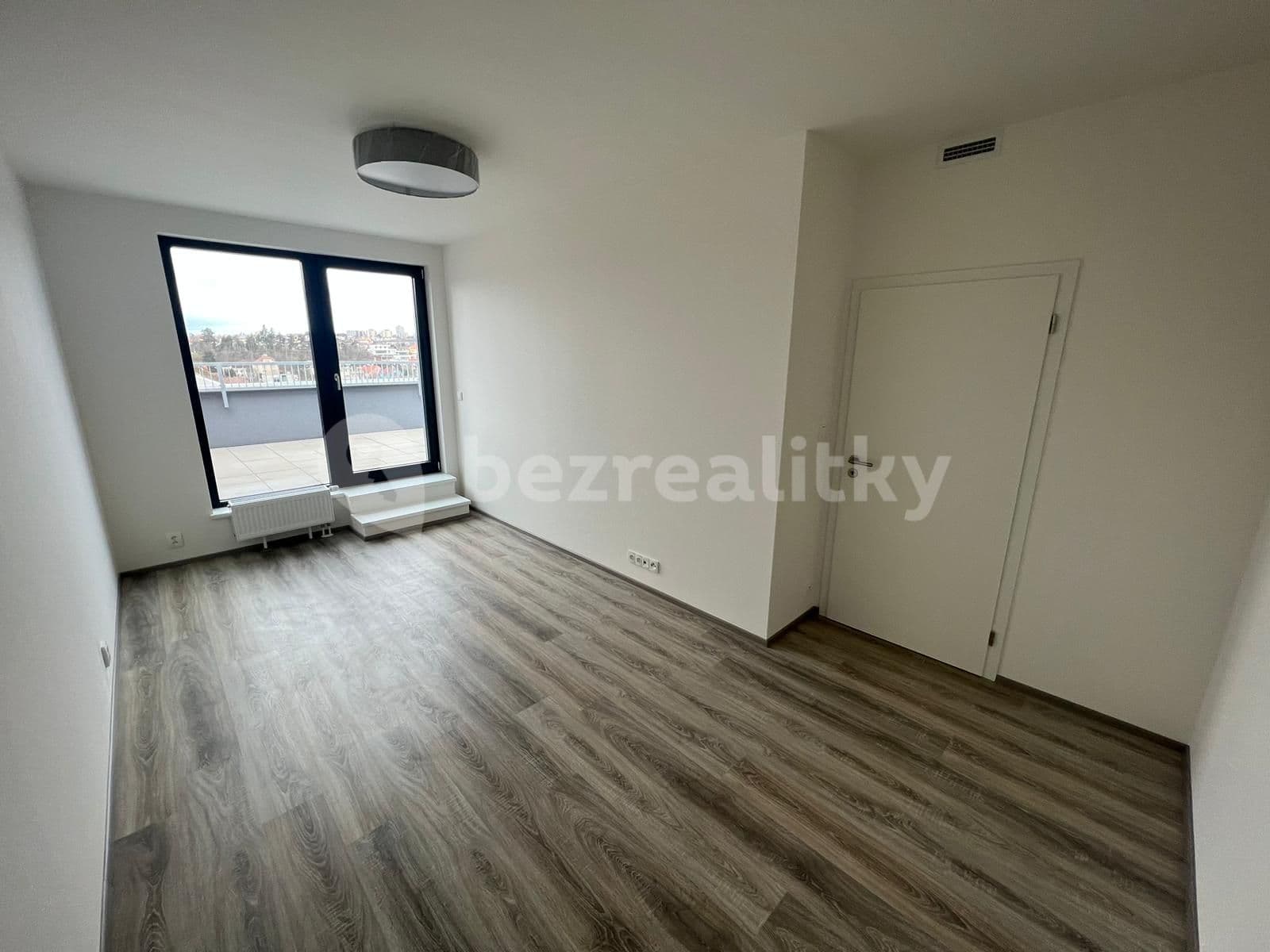 1 bedroom with open-plan kitchen flat to rent, 53 m², K Vystrkovu, Prague, Prague 1 bedroom with open-plan kitchen flat to rent, 53 m², K Vystrkovu, Prague, Prague