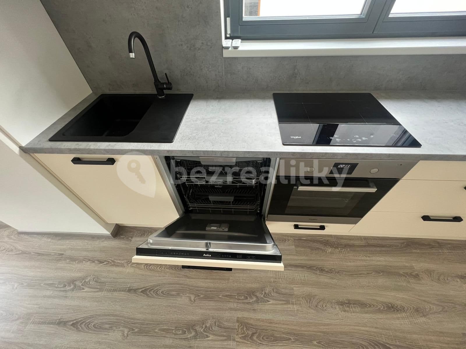 1 bedroom with open-plan kitchen flat to rent, 53 m², K Vystrkovu, Prague, Prague 1 bedroom with open-plan kitchen flat to rent, 53 m², K Vystrkovu, Prague, Prague