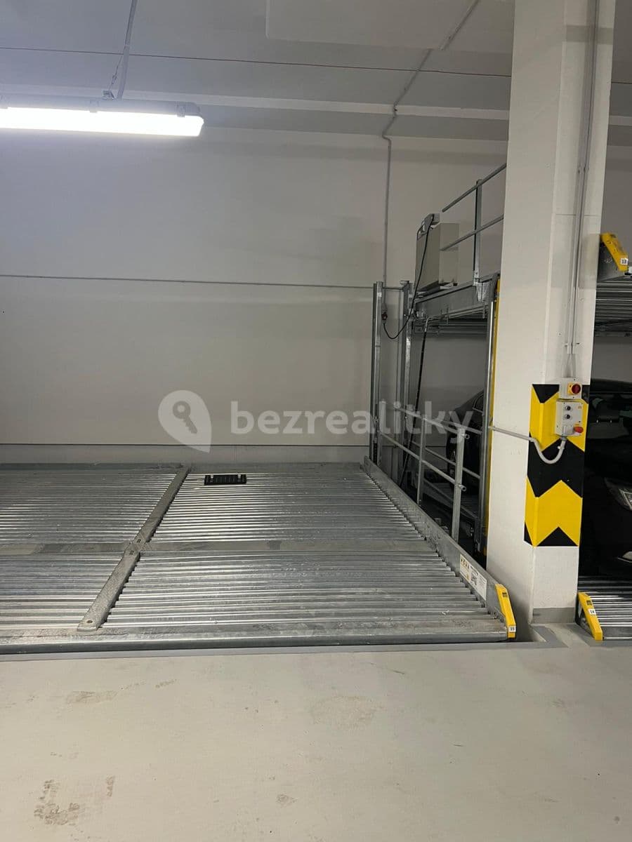 1 bedroom with open-plan kitchen flat to rent, 53 m², K Vystrkovu, Prague, Prague 1 bedroom with open-plan kitchen flat to rent, 53 m², K Vystrkovu, Prague, Prague