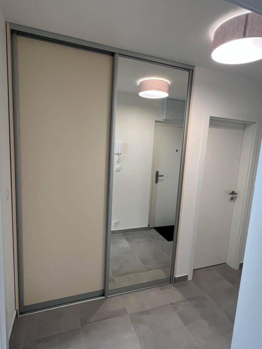 1 bedroom with open-plan kitchen flat to rent, 53 m², K Vystrkovu, Prague, Prague 1 bedroom with open-plan kitchen flat to rent, 53 m², K Vystrkovu, Prague, Prague