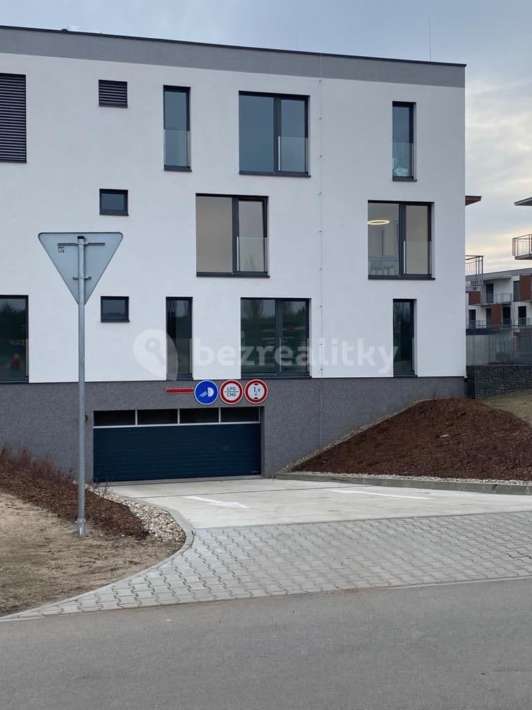 1 bedroom with open-plan kitchen flat to rent, 59 m², Táhlá, Brandýs nad Labem-Stará Boleslav, Středočeský Region 1 bedroom with open-plan kitchen flat to rent, 59 m², Táhlá, Brandýs nad Labem-Stará Boleslav, Středočeský Region