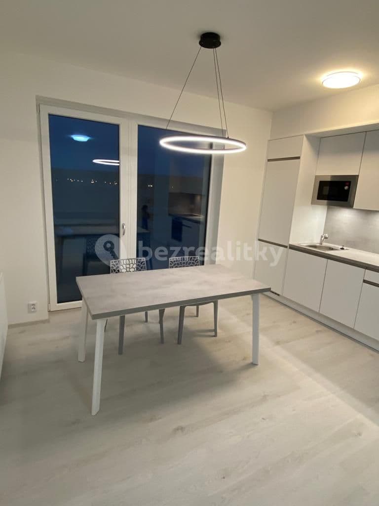 1 bedroom with open-plan kitchen flat to rent, 59 m², Táhlá, Brandýs nad Labem-Stará Boleslav, Středočeský Region 1 bedroom with open-plan kitchen flat to rent, 59 m², Táhlá, Brandýs nad Labem-Stará Boleslav, Středočeský Region