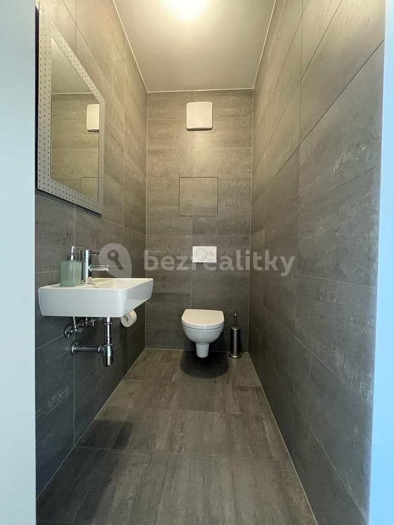 3 bedroom with open-plan kitchen flat to rent, 90 m², U Uranie, Prague, Prague 3 bedroom with open-plan kitchen flat to rent, 90 m², U Uranie, Prague, Prague