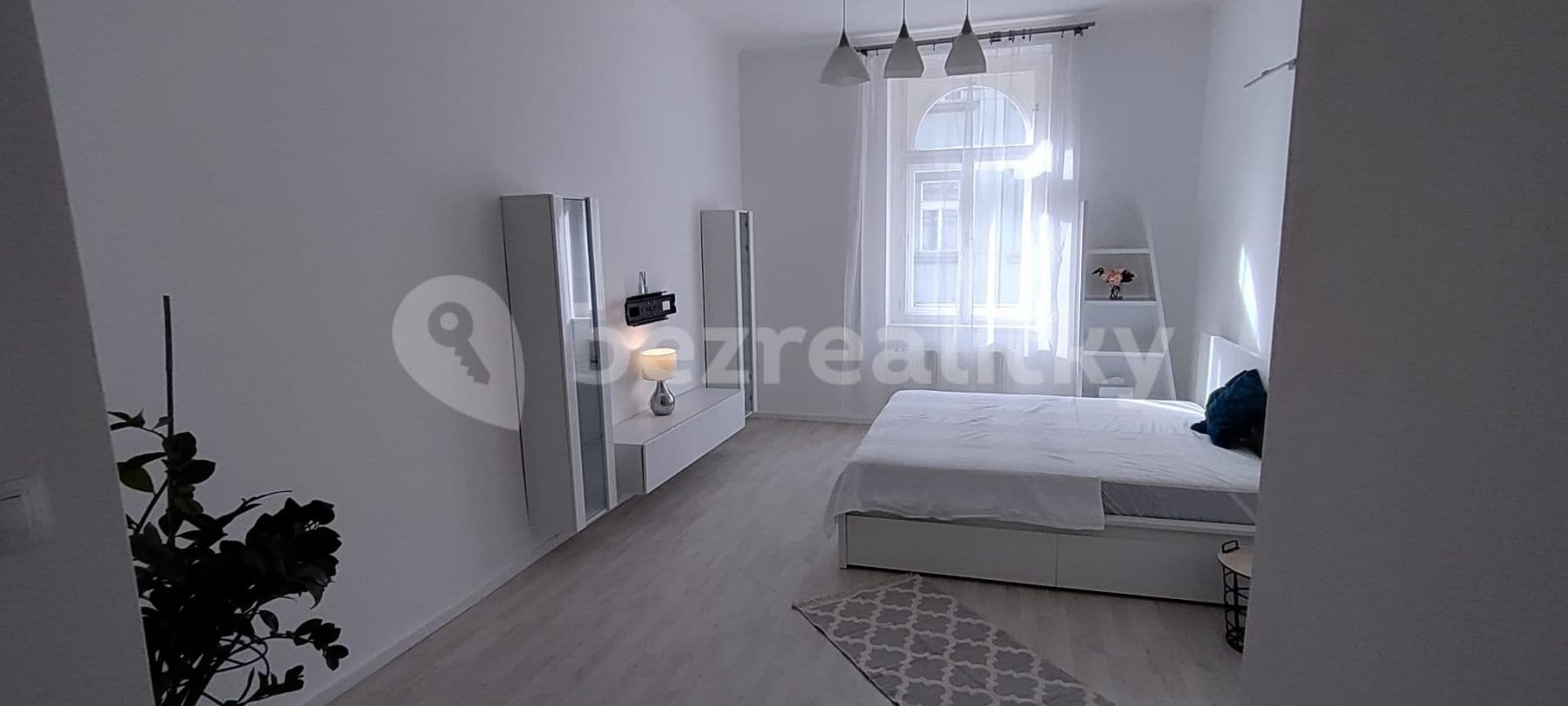 1 bedroom flat to rent, 40 m², Roháčova, Prague, Prague 1 bedroom flat to rent, 40 m², Roháčova, Prague, Prague