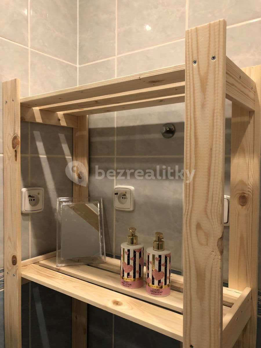 2 bedroom with open-plan kitchen flat to rent, 68 m², Makovského, Prague, Prague 2 bedroom with open-plan kitchen flat to rent, 68 m², Makovského, Prague, Prague