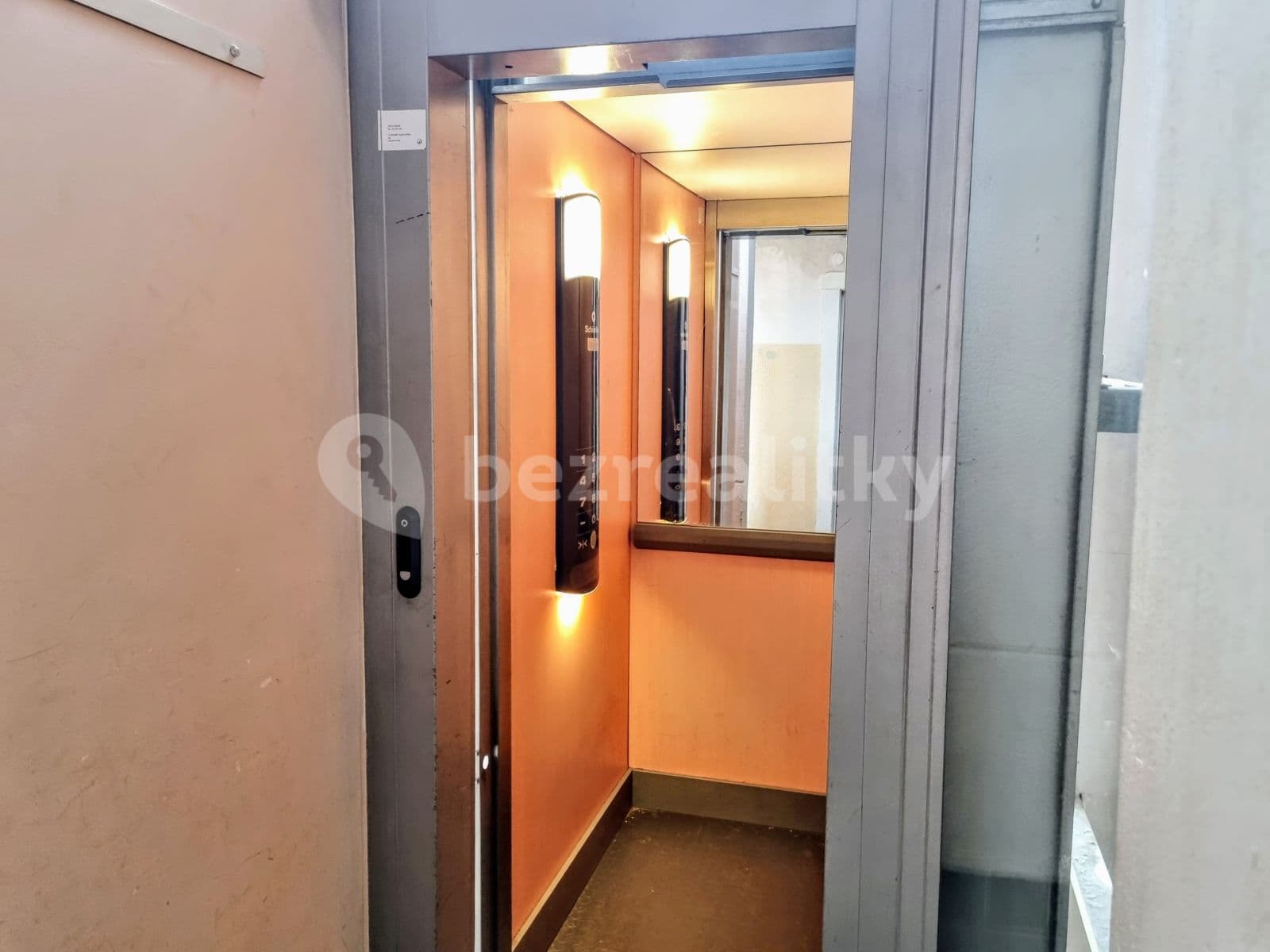 1 bedroom with open-plan kitchen flat to rent, 46 m², Kodaňská, Prague, Prague 1 bedroom with open-plan kitchen flat to rent, 46 m², Kodaňská, Prague, Prague