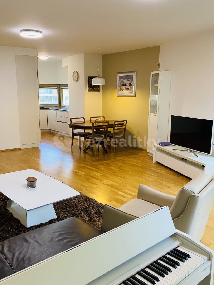 2 bedroom with open-plan kitchen flat to rent, 100 m², Jeseniova, Prague, Prague 2 bedroom with open-plan kitchen flat to rent, 100 m², Jeseniova, Prague, Prague