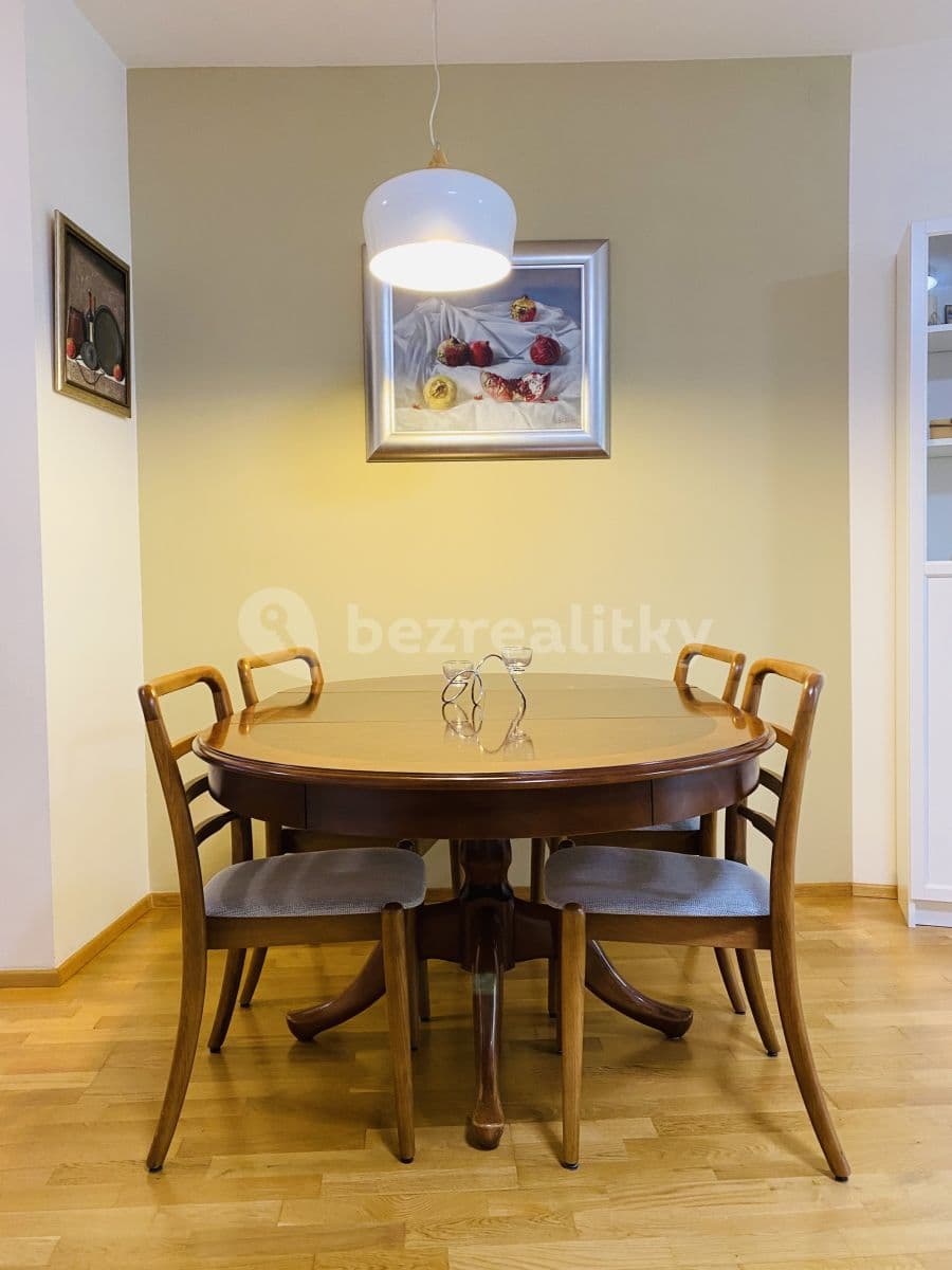2 bedroom with open-plan kitchen flat to rent, 100 m², Jeseniova, Prague, Prague 2 bedroom with open-plan kitchen flat to rent, 100 m², Jeseniova, Prague, Prague