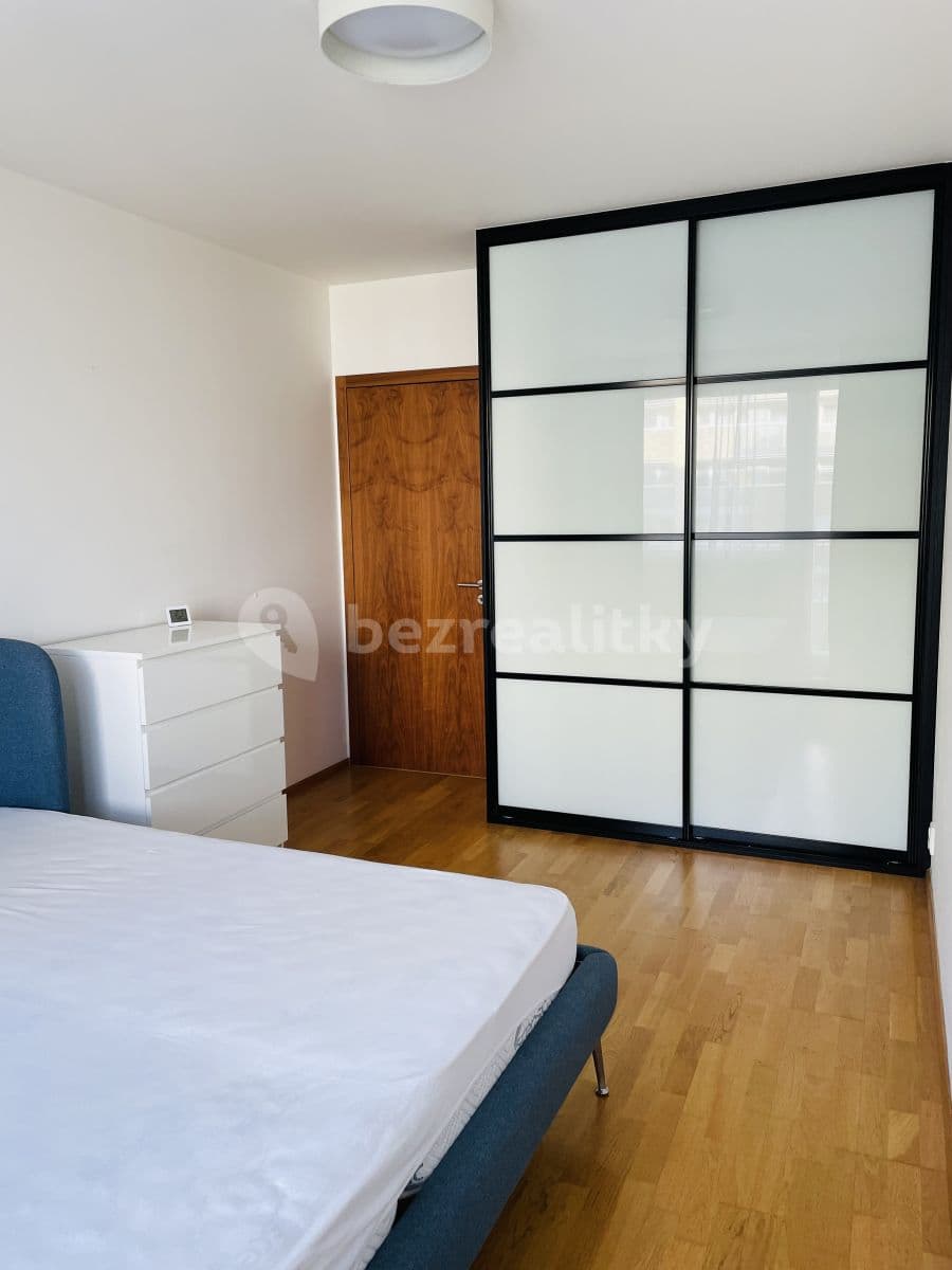 2 bedroom with open-plan kitchen flat to rent, 100 m², Jeseniova, Prague, Prague 2 bedroom with open-plan kitchen flat to rent, 100 m², Jeseniova, Prague, Prague
