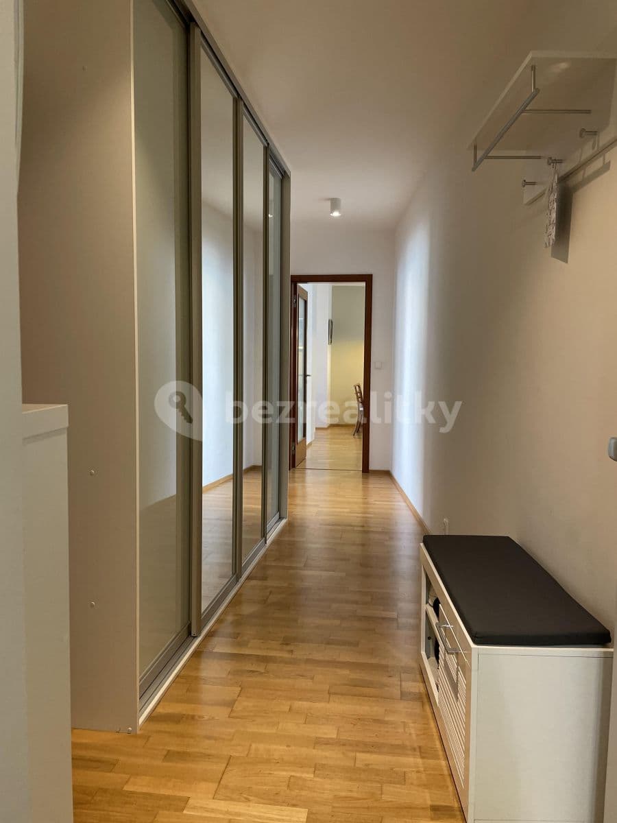 2 bedroom with open-plan kitchen flat to rent, 100 m², Jeseniova, Prague, Prague 2 bedroom with open-plan kitchen flat to rent, 100 m², Jeseniova, Prague, Prague