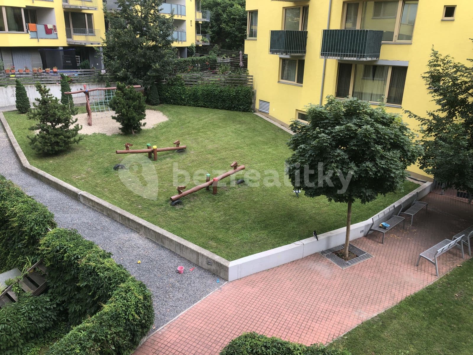 2 bedroom with open-plan kitchen flat to rent, 100 m², Jeseniova, Prague, Prague 2 bedroom with open-plan kitchen flat to rent, 100 m², Jeseniova, Prague, Prague