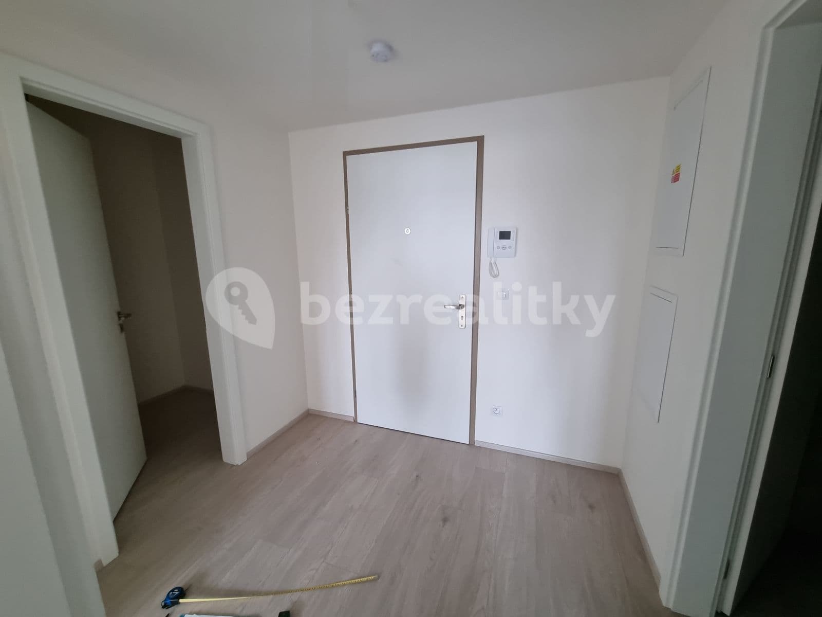 1 bedroom with open-plan kitchen flat to rent, 52 m², Dělnická, Prague, Prague 1 bedroom with open-plan kitchen flat to rent, 52 m², Dělnická, Prague, Prague
