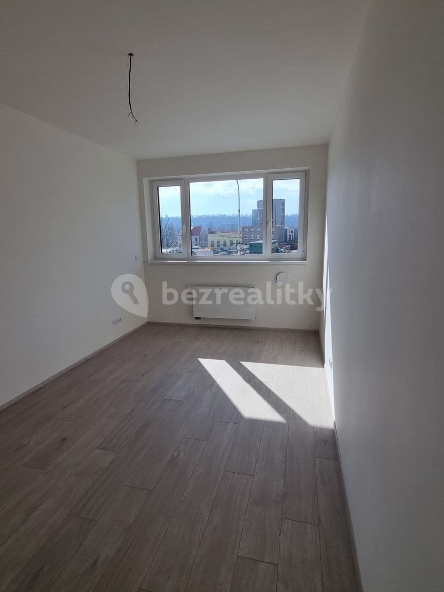 1 bedroom with open-plan kitchen flat to rent, 52 m², Dělnická, Prague, Prague 1 bedroom with open-plan kitchen flat to rent, 52 m², Dělnická, Prague, Prague