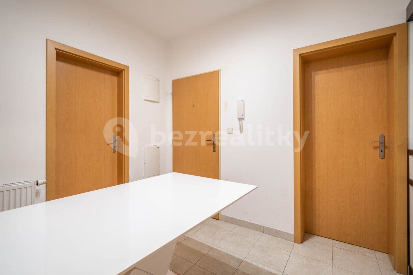 1 bedroom with open-plan kitchen flat for sale, 54 m², Generála Selnera, Kladno, Středočeský Region