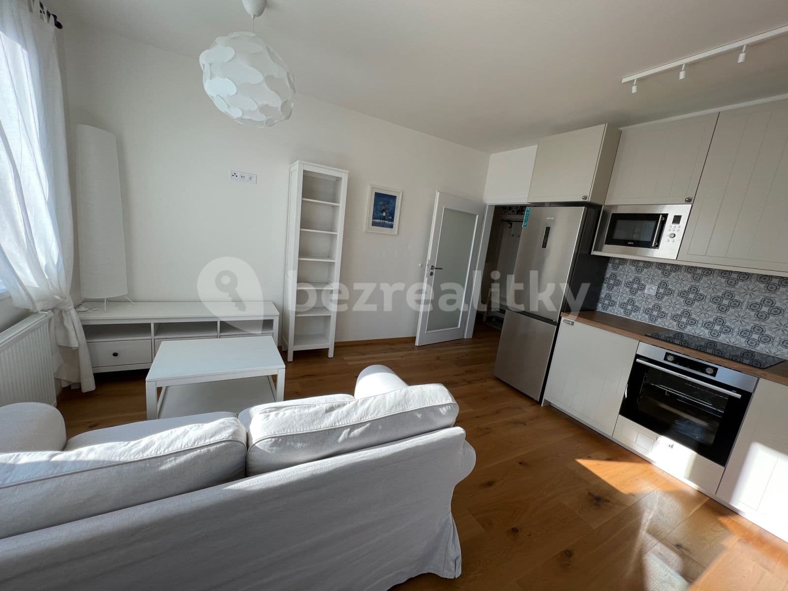 1 bedroom with open-plan kitchen flat to rent, 46 m², Žižkova, Horoměřice, Středočeský Region 1 bedroom with open-plan kitchen flat to rent, 46 m², Žižkova, Horoměřice, Středočeský Region