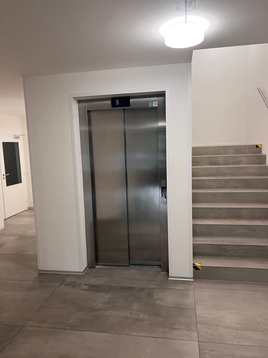 1 bedroom with open-plan kitchen flat to rent, 46 m², Žižkova, Horoměřice, Středočeský Region 1 bedroom with open-plan kitchen flat to rent, 46 m², Žižkova, Horoměřice, Středočeský Region