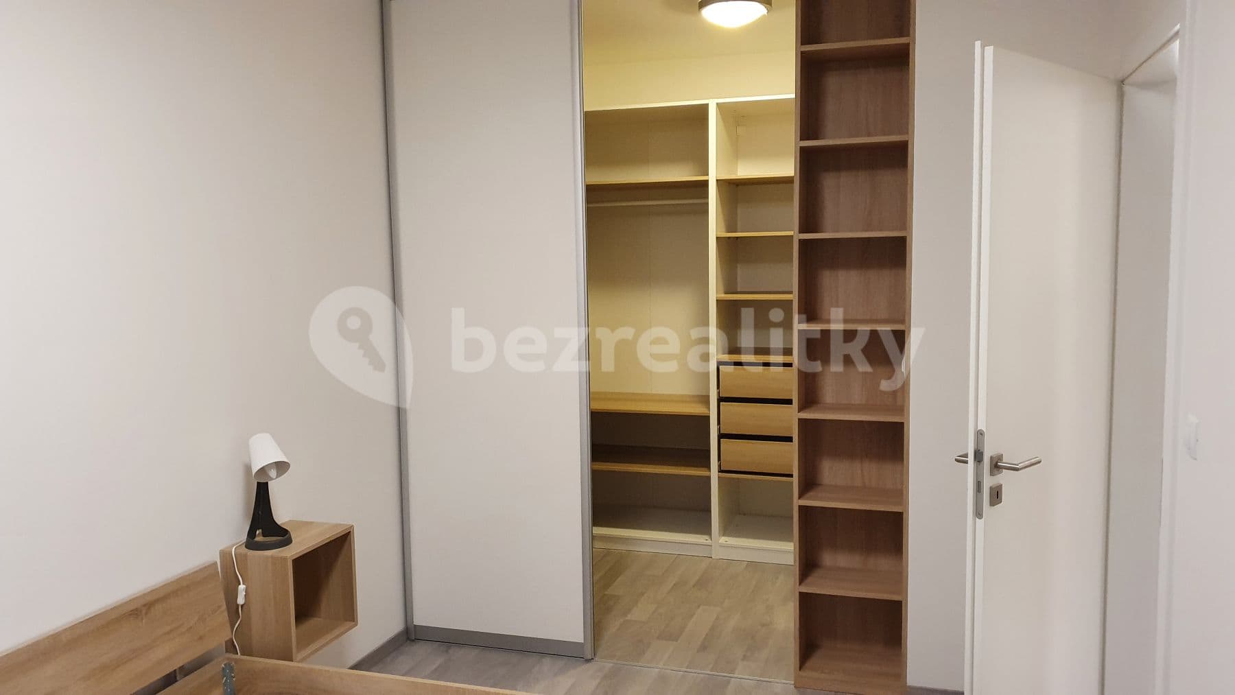 1 bedroom with open-plan kitchen flat to rent, 44 m², Olgy Havlové, Prague, Prague 1 bedroom with open-plan kitchen flat to rent, 44 m², Olgy Havlové, Prague, Prague