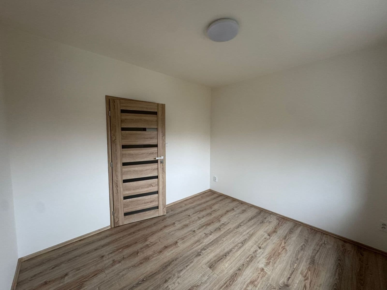 1 bedroom with open-plan kitchen flat to rent, 47 m², Zahradní, Jílové u Prahy, Středočeský Region 1 bedroom with open-plan kitchen flat to rent, 47 m², Zahradní, Jílové u Prahy, Středočeský Region