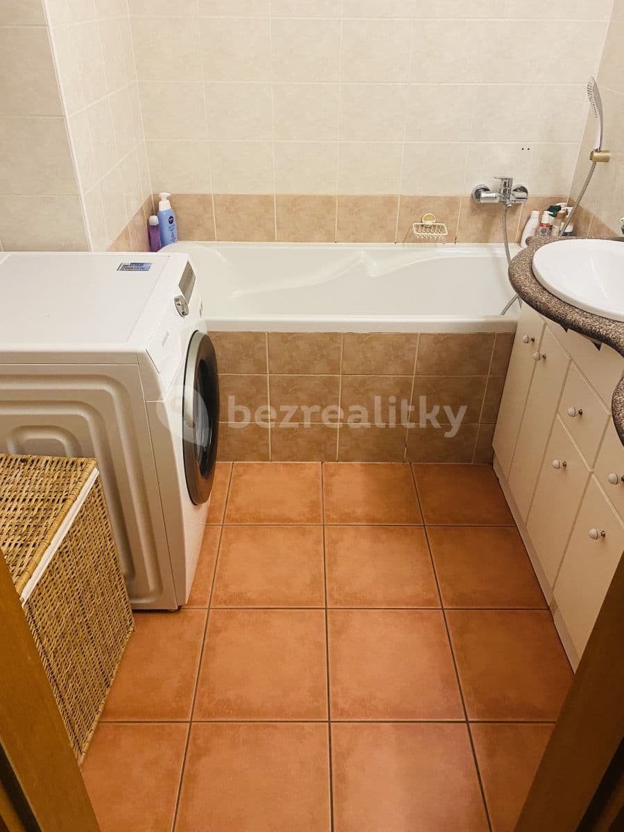 2 bedroom with open-plan kitchen flat to rent, 63 m², Na Kavčí skále, Říčany, Středočeský Region 2 bedroom with open-plan kitchen flat to rent, 63 m², Na Kavčí skále, Říčany, Středočeský Region