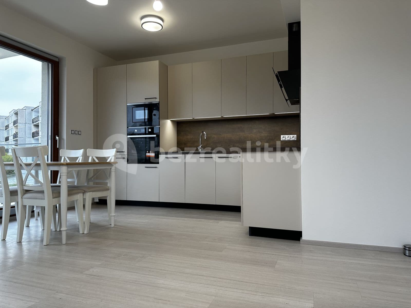 1 bedroom with open-plan kitchen flat to rent, 83 m², Lučištníků, Prague, Prague 1 bedroom with open-plan kitchen flat to rent, 83 m², Lučištníků, Prague, Prague