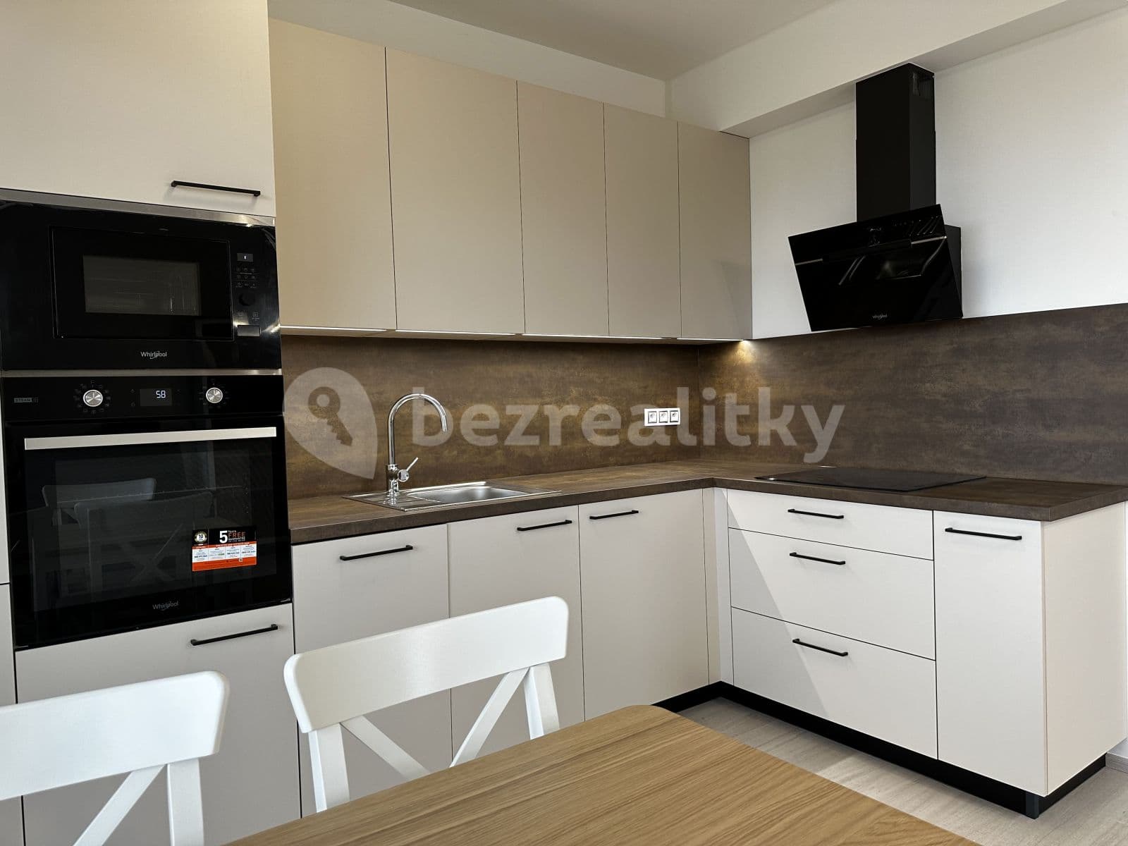 1 bedroom with open-plan kitchen flat to rent, 83 m², Lučištníků, Prague, Prague 1 bedroom with open-plan kitchen flat to rent, 83 m², Lučištníků, Prague, Prague