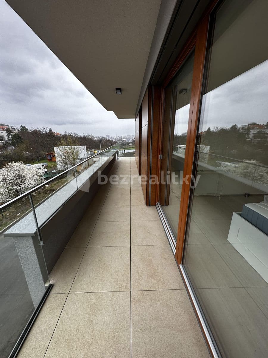 1 bedroom with open-plan kitchen flat to rent, 83 m², Lučištníků, Prague, Prague 1 bedroom with open-plan kitchen flat to rent, 83 m², Lučištníků, Prague, Prague