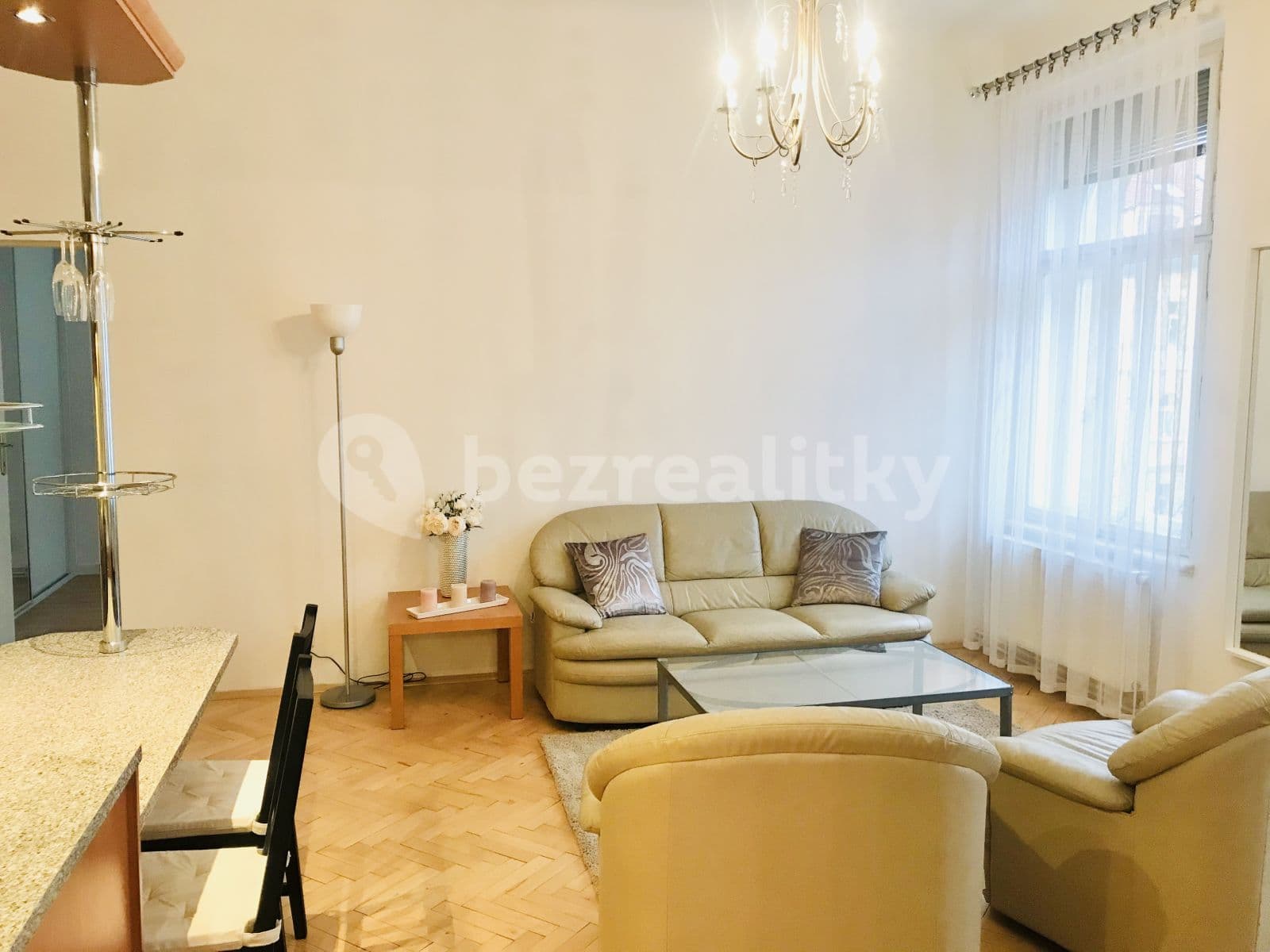 2 bedroom with open-plan kitchen flat to rent, 75 m², Budečská, Prague, Prague 2 bedroom with open-plan kitchen flat to rent, 75 m², Budečská, Prague, Prague