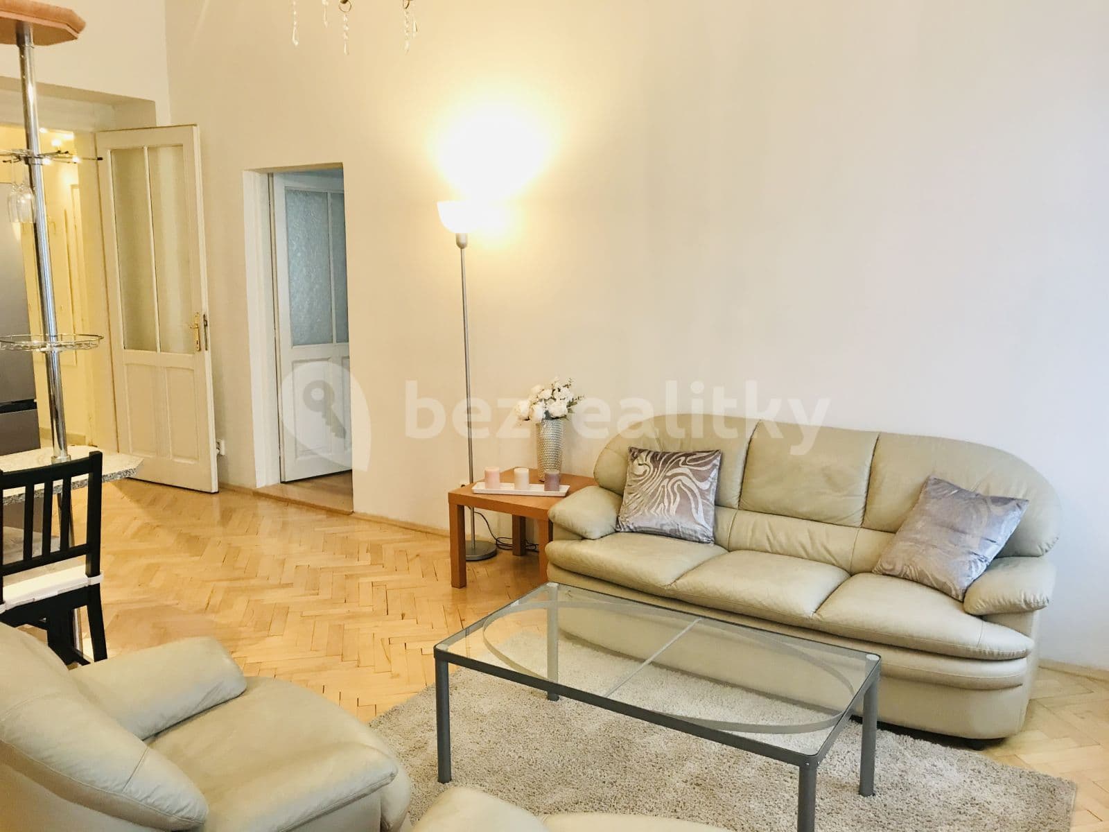 2 bedroom with open-plan kitchen flat to rent, 75 m², Budečská, Prague, Prague 2 bedroom with open-plan kitchen flat to rent, 75 m², Budečská, Prague, Prague