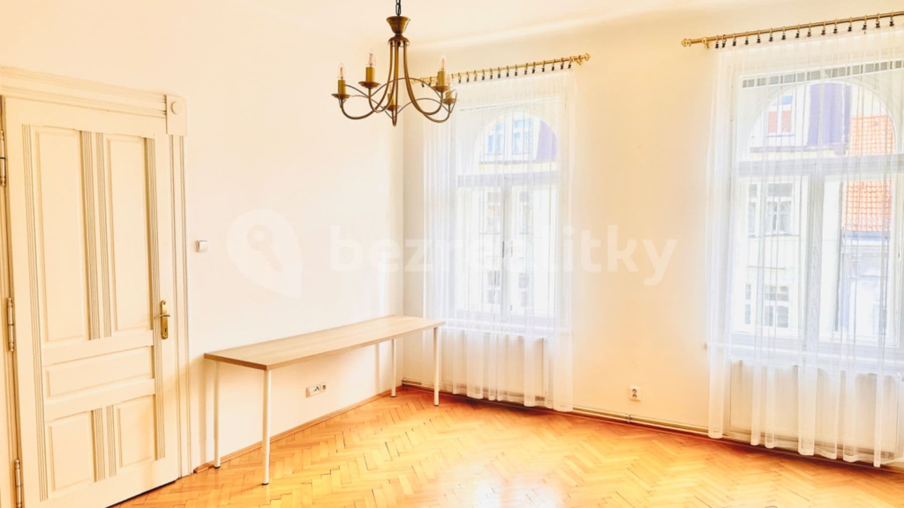 2 bedroom with open-plan kitchen flat to rent, 75 m², Budečská, Prague, Prague 2 bedroom with open-plan kitchen flat to rent, 75 m², Budečská, Prague, Prague
