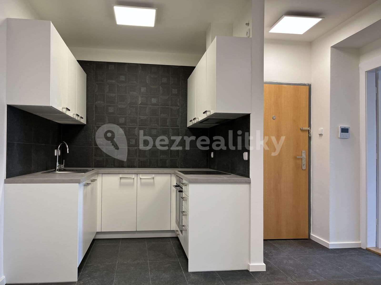 2 bedroom flat to rent, 53 m², Velehradská, Prague, Prague 2 bedroom flat to rent, 53 m², Velehradská, Prague, Prague