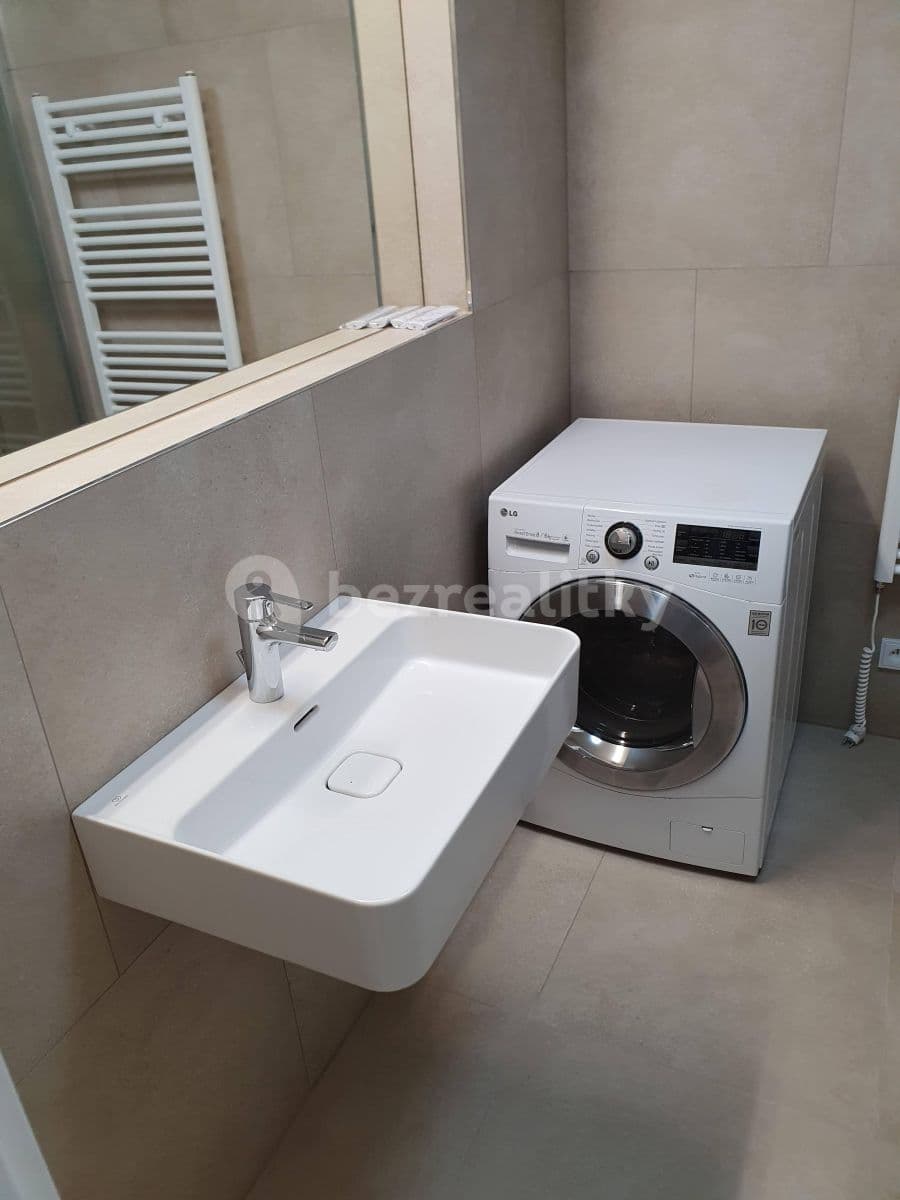 Studio flat to rent, 39 m², Pod Dálnicí, Prague, Prague Studio flat to rent, 39 m², Pod Dálnicí, Prague, Prague