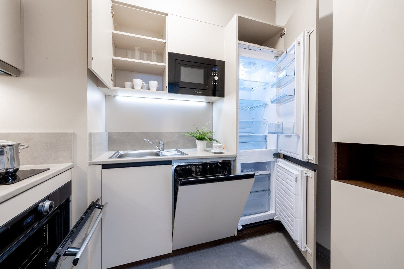 2 bedroom flat to rent, 43 m², Magisterská, Plzeň, Plzeňský Region 2 bedroom flat to rent, 43 m², Magisterská, Plzeň, Plzeňský Region