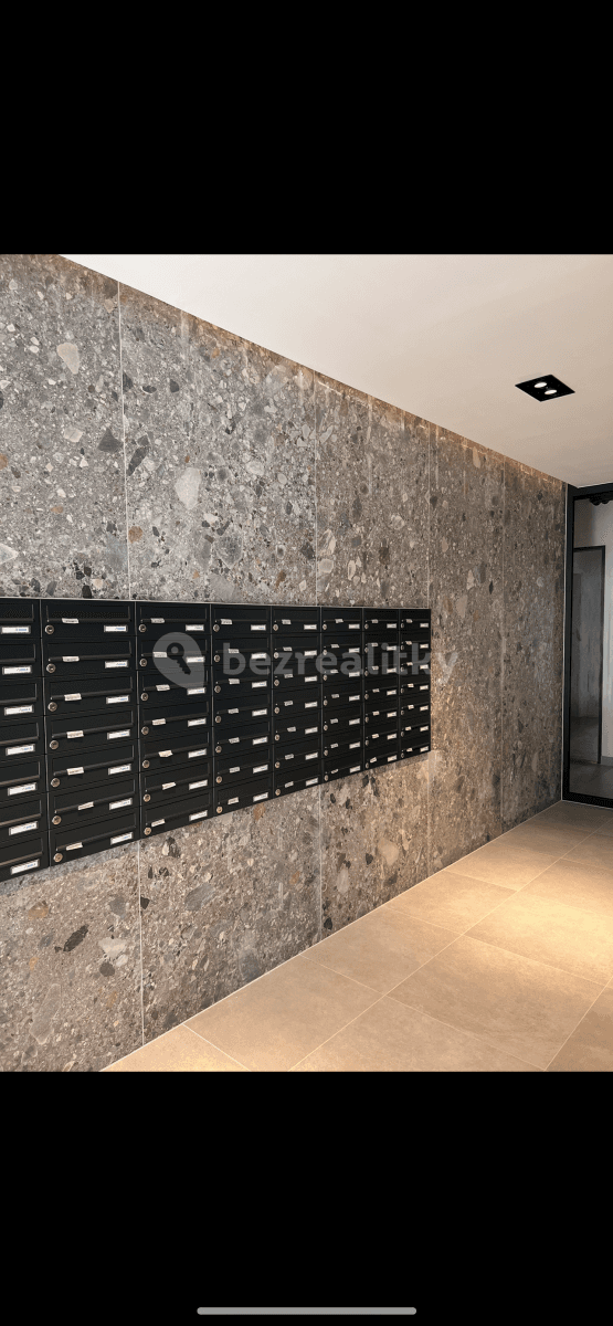 1 bedroom with open-plan kitchen flat to rent, 61 m², Počernická, Prague, Prague 1 bedroom with open-plan kitchen flat to rent, 61 m², Počernická, Prague, Prague