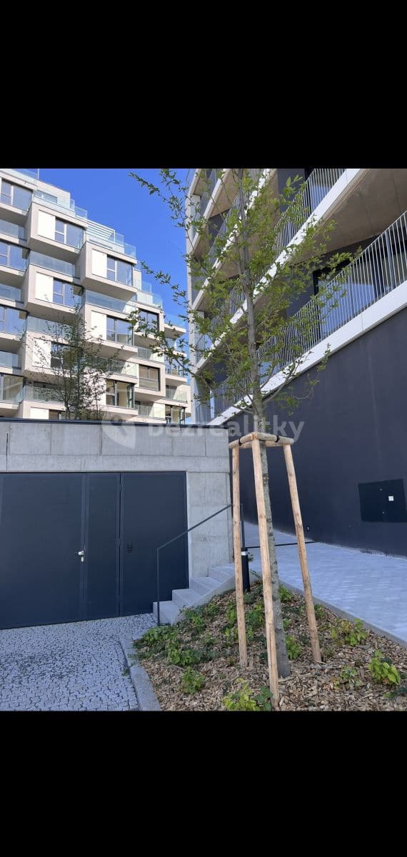 1 bedroom with open-plan kitchen flat to rent, 61 m², Počernická, Prague, Prague 1 bedroom with open-plan kitchen flat to rent, 61 m², Počernická, Prague, Prague