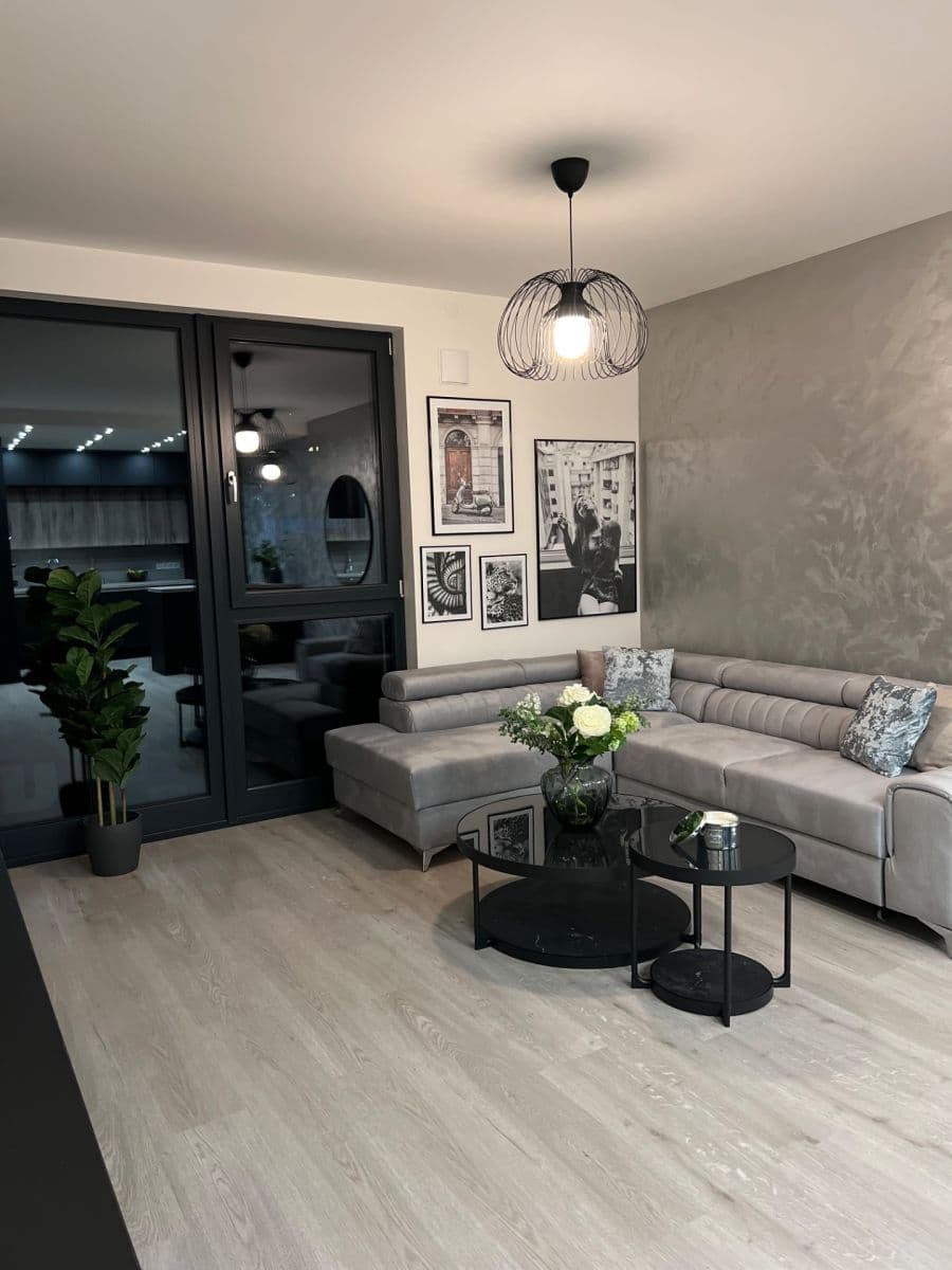 1 bedroom with open-plan kitchen flat to rent, 61 m², Počernická, Prague, Prague 1 bedroom with open-plan kitchen flat to rent, 61 m², Počernická, Prague, Prague