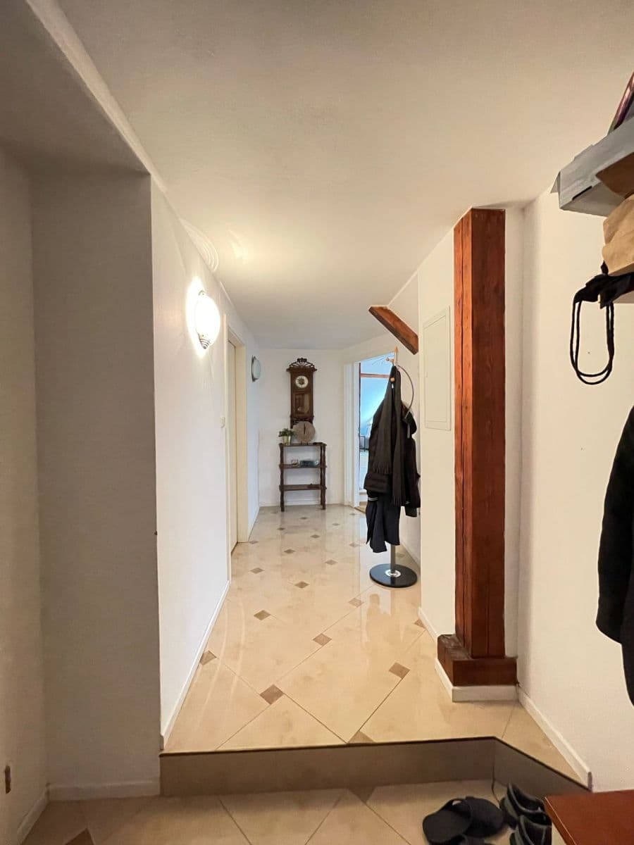 3 bedroom with open-plan kitchen flat to rent, 189 m², Seifertova, Prague, Prague 3 bedroom with open-plan kitchen flat to rent, 189 m², Seifertova, Prague, Prague