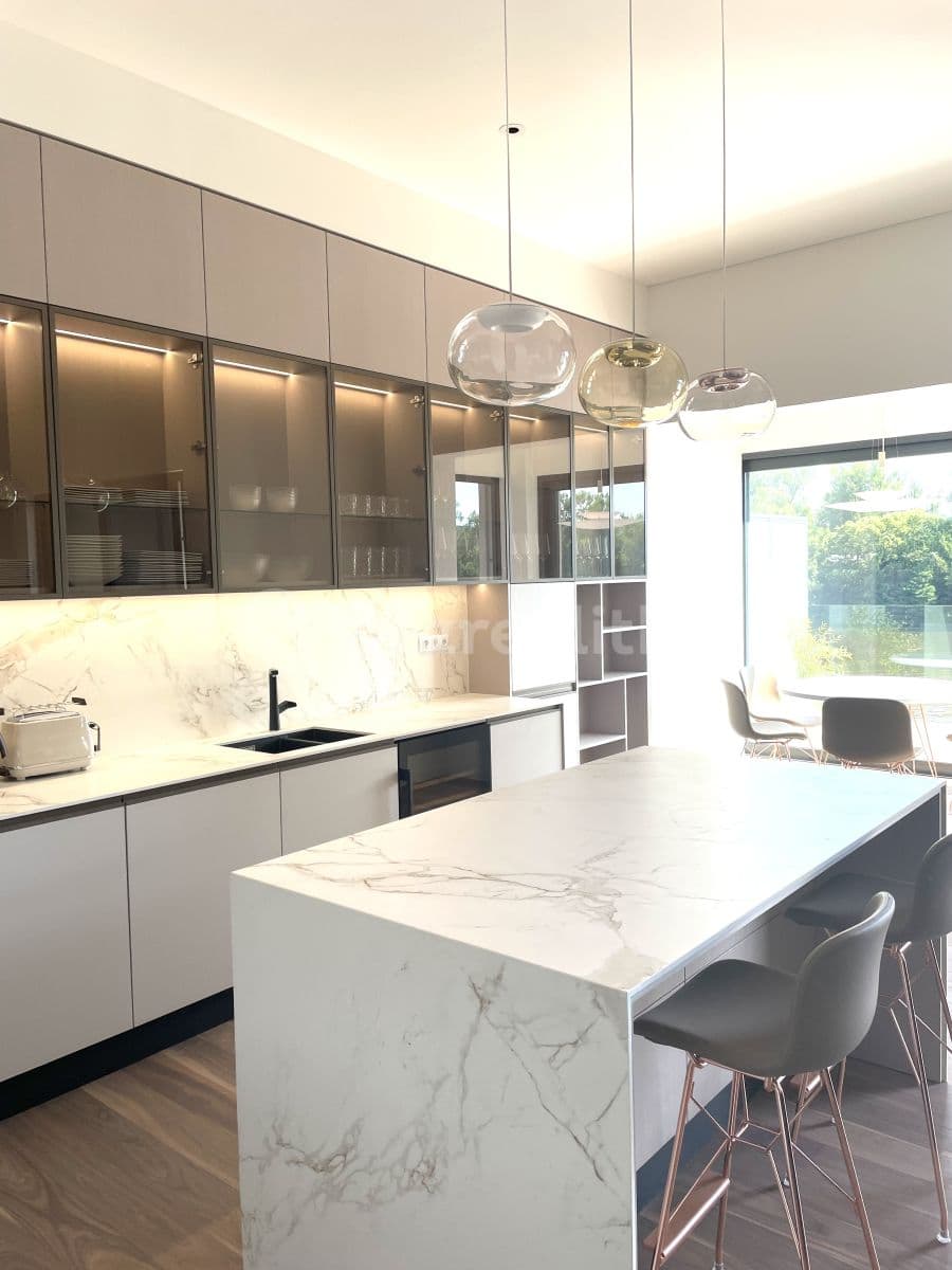 2 bedroom with open-plan kitchen flat to rent, 145 m², Sanderova, Prague, Prague 2 bedroom with open-plan kitchen flat to rent, 145 m², Sanderova, Prague, Prague