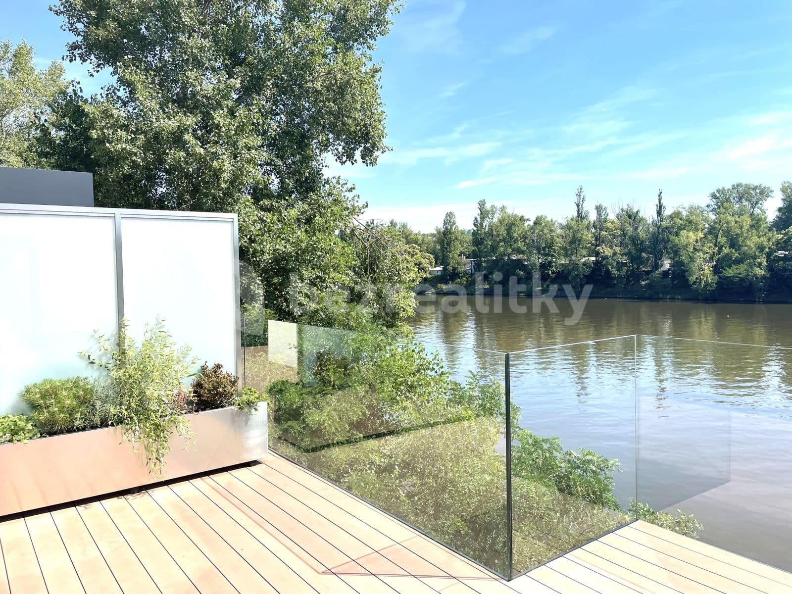 2 bedroom with open-plan kitchen flat to rent, 145 m², Sanderova, Prague, Prague 2 bedroom with open-plan kitchen flat to rent, 145 m², Sanderova, Prague, Prague