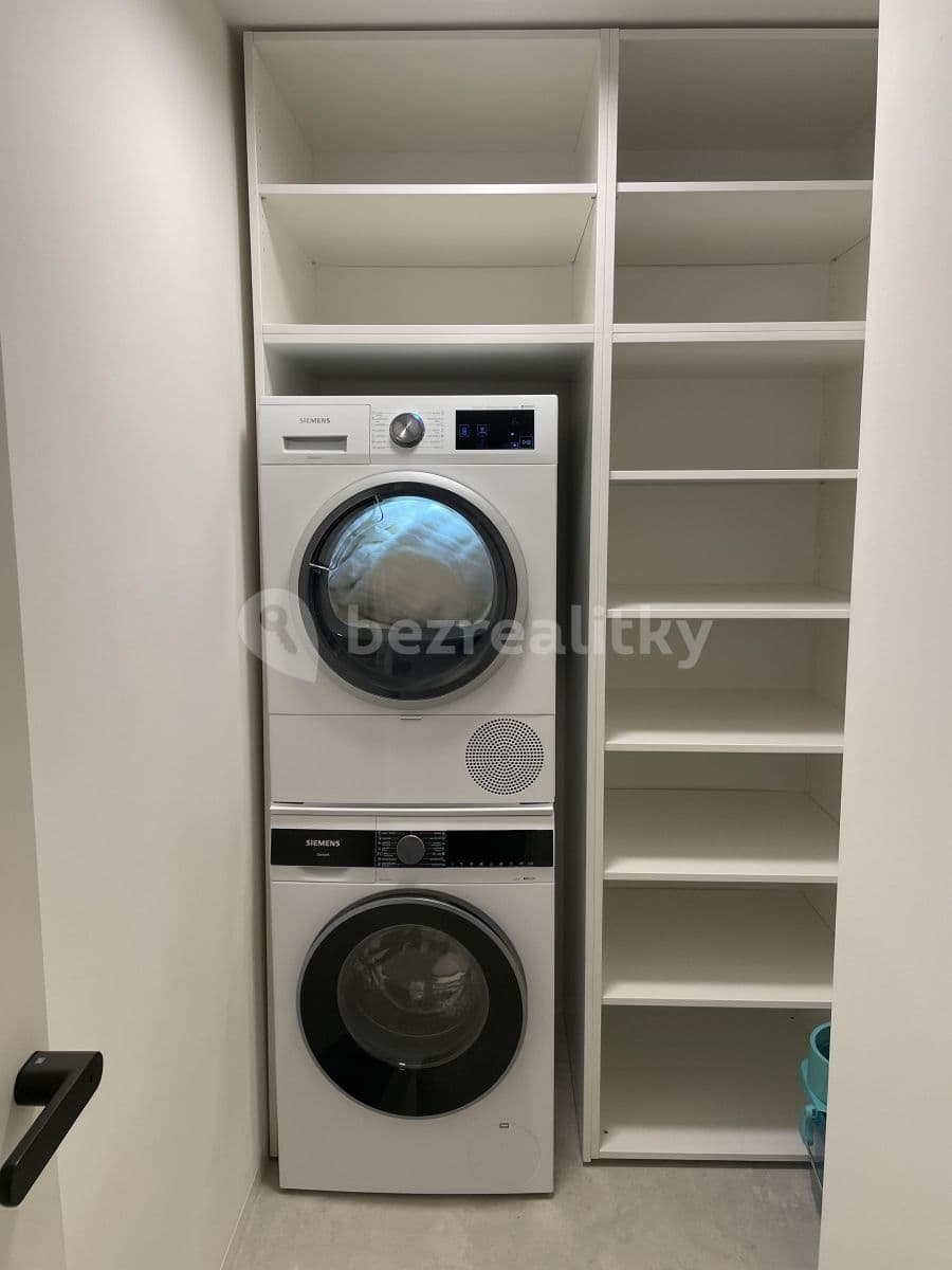 2 bedroom with open-plan kitchen flat to rent, 145 m², Sanderova, Prague, Prague 2 bedroom with open-plan kitchen flat to rent, 145 m², Sanderova, Prague, Prague