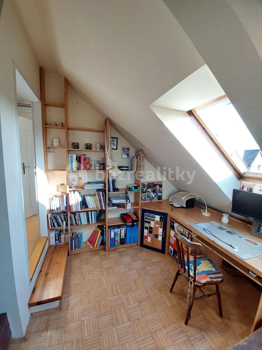 3 bedroom with open-plan kitchen flat for sale, 103 m², Na Farkáně Ⅲ, Prague, Prague