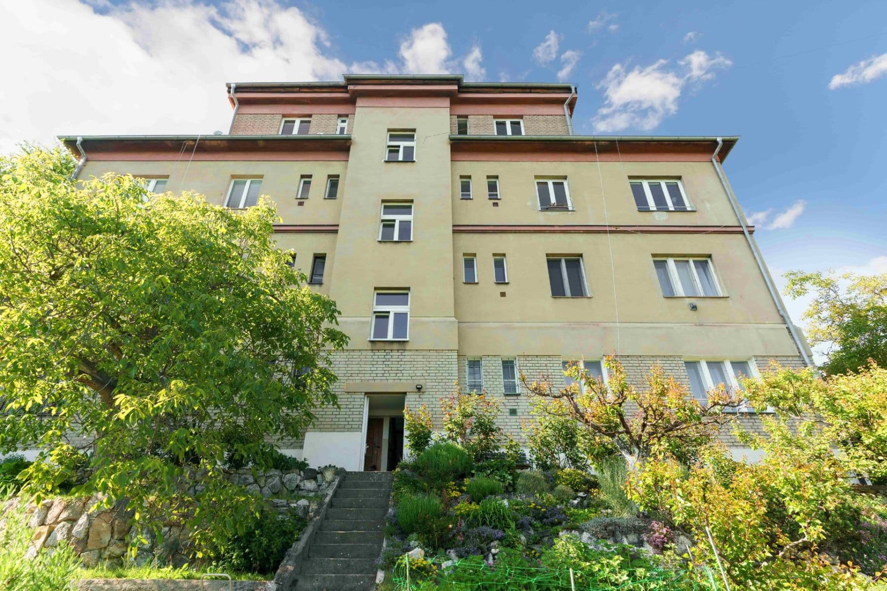 3 bedroom with open-plan kitchen flat for sale, 108 m², Na Farkáně Ⅲ, Prague, Prague 3 bedroom with open-plan kitchen flat for sale, 108 m², Na Farkáně Ⅲ, Prague, Prague