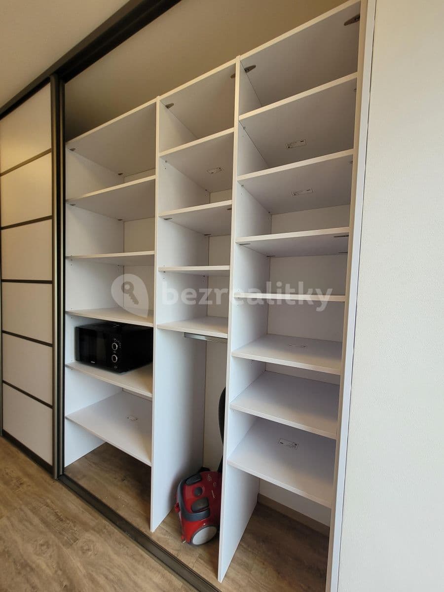 Studio flat to rent, 37 m², Zlončice, Středočeský Region Studio flat to rent, 37 m², Zlončice, Středočeský Region