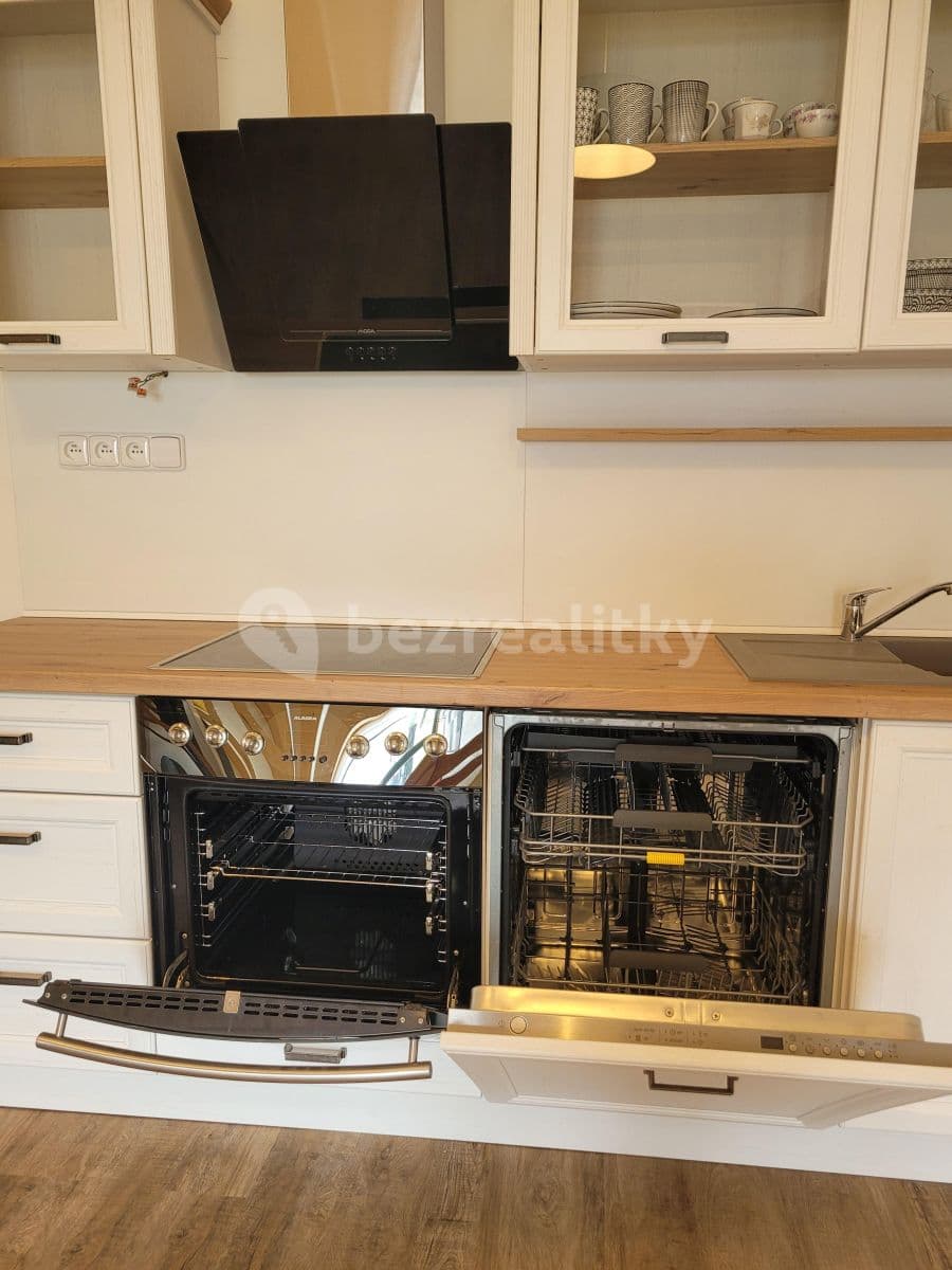 Studio flat to rent, 37 m², Zlončice, Středočeský Region Studio flat to rent, 37 m², Zlončice, Středočeský Region