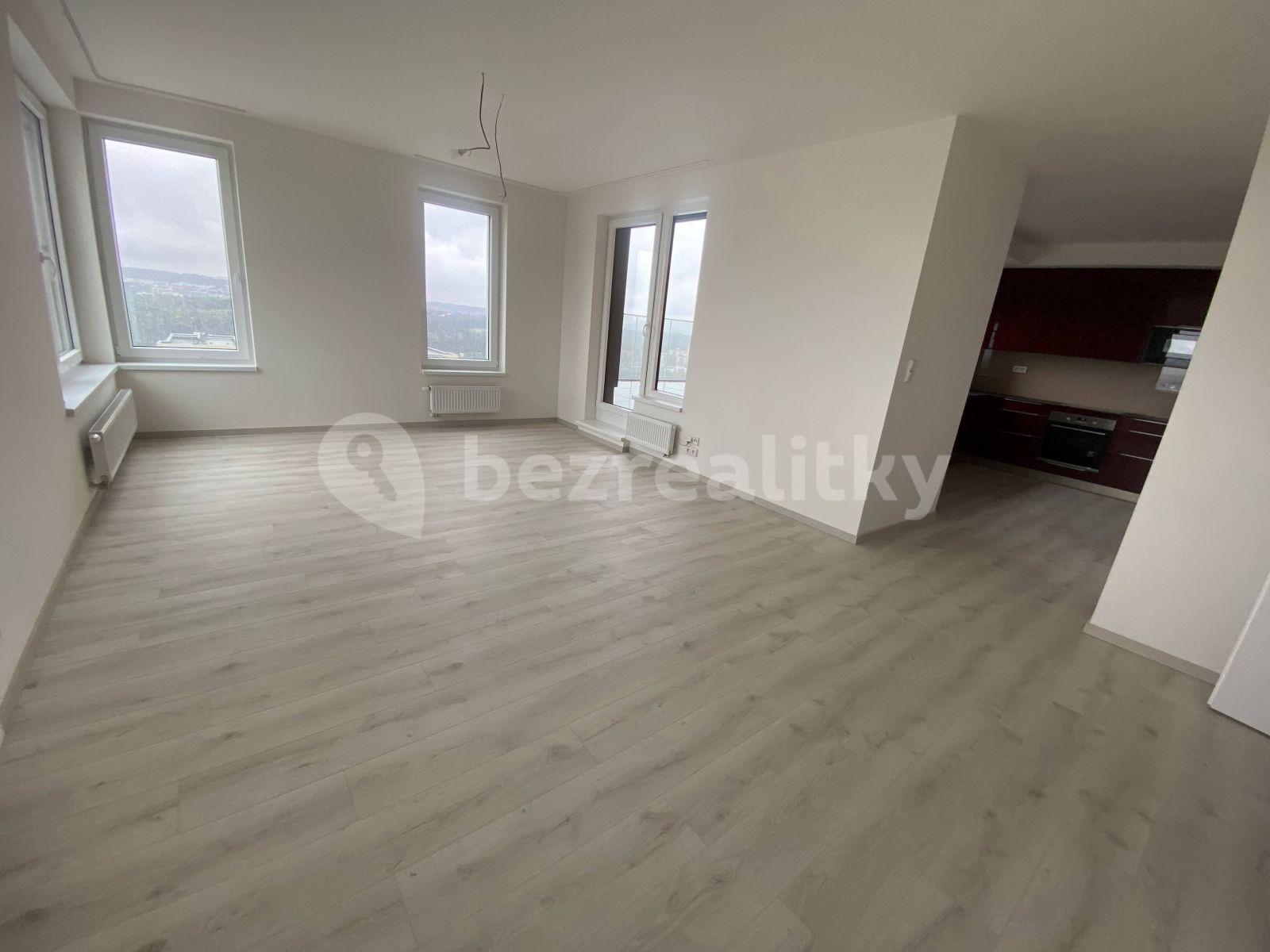 3 bedroom with open-plan kitchen flat to rent, 98 m², Gollové, Prague, Prague