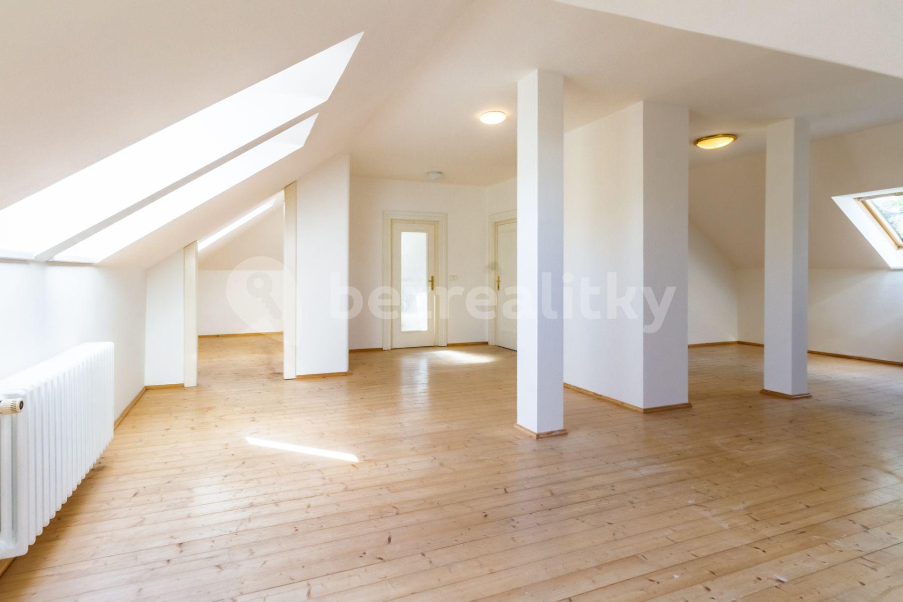 house for sale, 380 m², Rozvodova, Prague, Prague