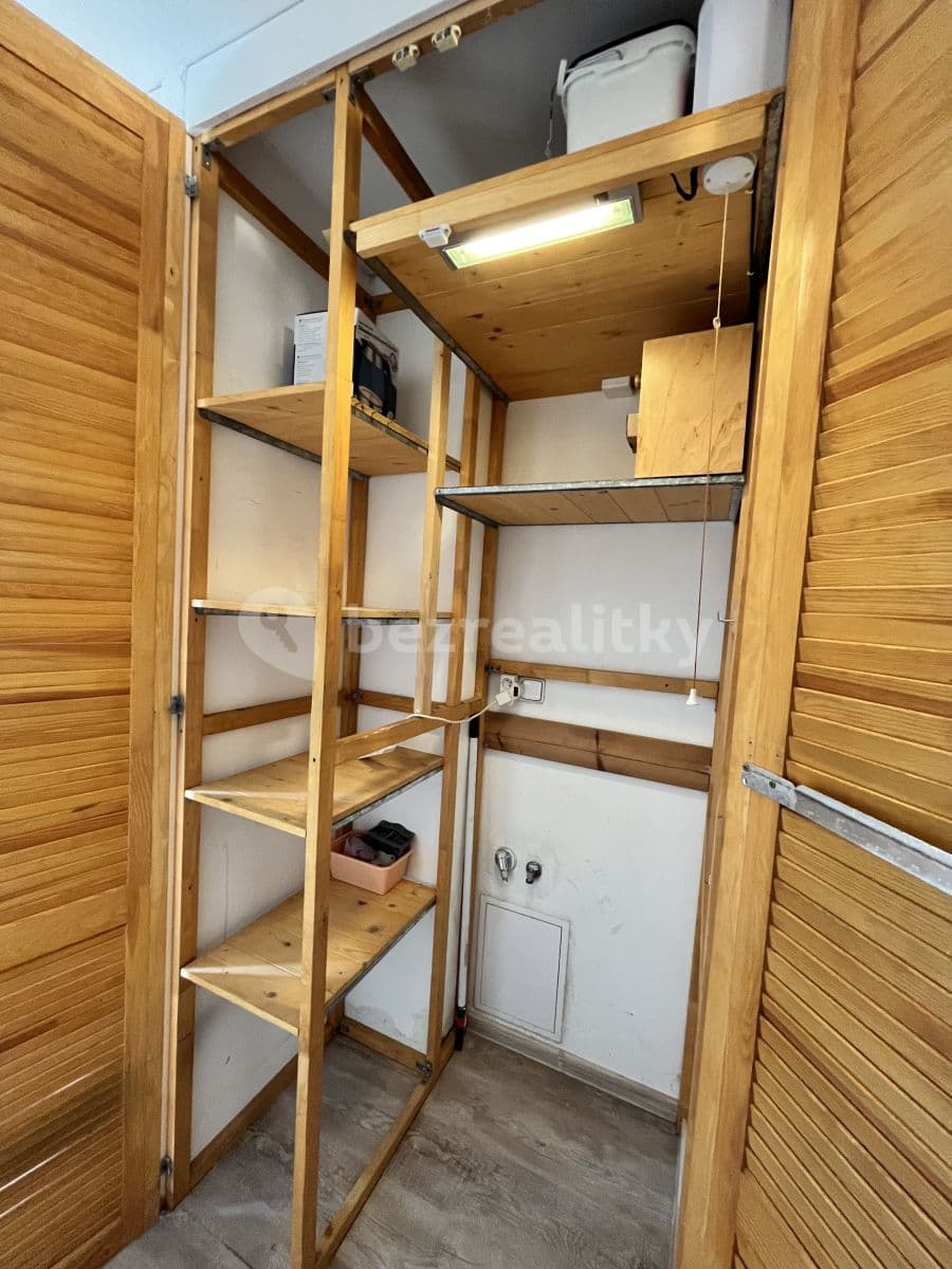 2 bedroom flat to rent, 60 m², sídliště Vajgar, Jindřichův Hradec, Jihočeský Region 2 bedroom flat to rent, 60 m², sídliště Vajgar, Jindřichův Hradec, Jihočeský Region