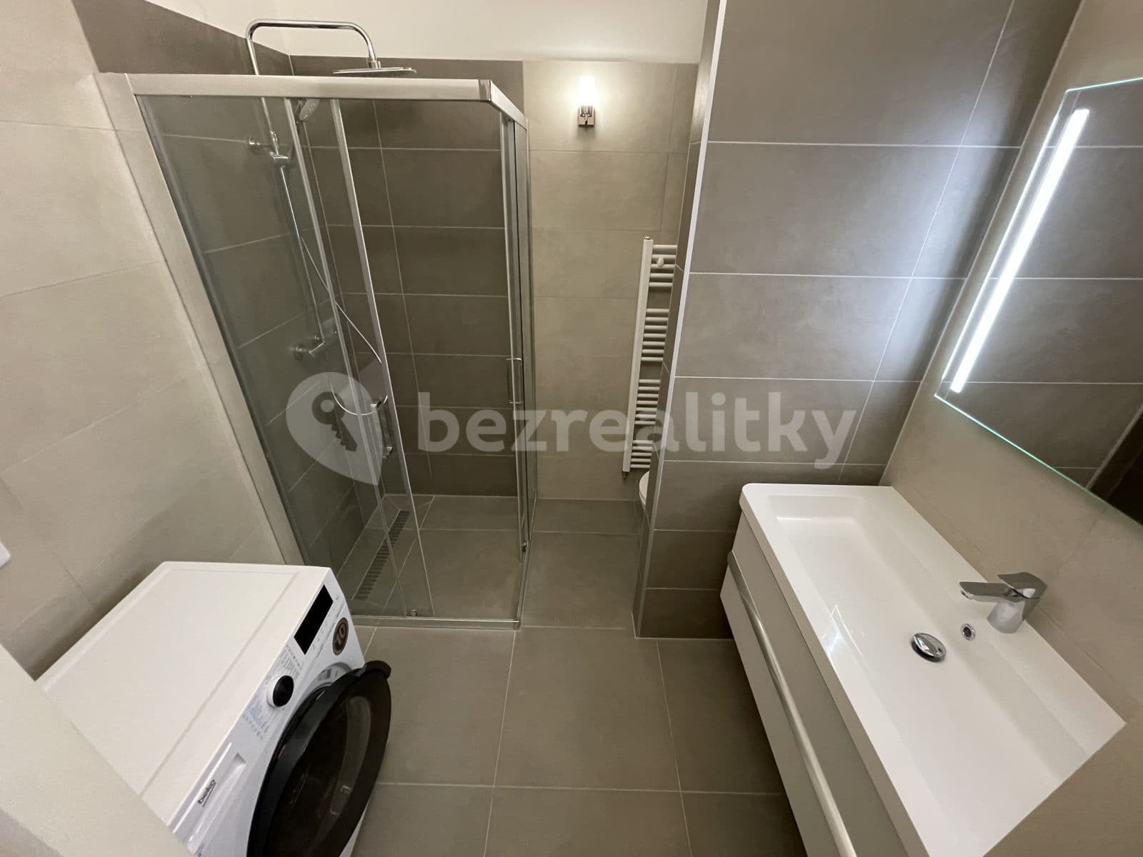 1 bedroom with open-plan kitchen flat to rent, 32 m², Jindřicha Plachty, Prague, Prague 1 bedroom with open-plan kitchen flat to rent, 32 m², Jindřicha Plachty, Prague, Prague