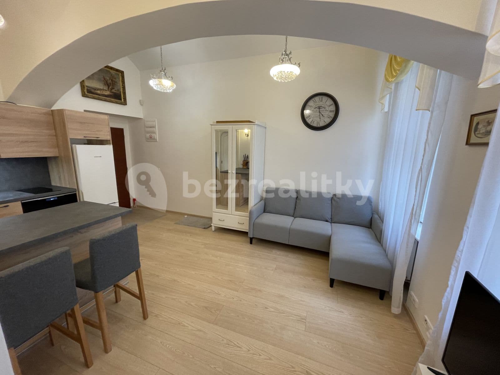 1 bedroom with open-plan kitchen flat to rent, 32 m², Jindřicha Plachty, Prague, Prague 1 bedroom with open-plan kitchen flat to rent, 32 m², Jindřicha Plachty, Prague, Prague