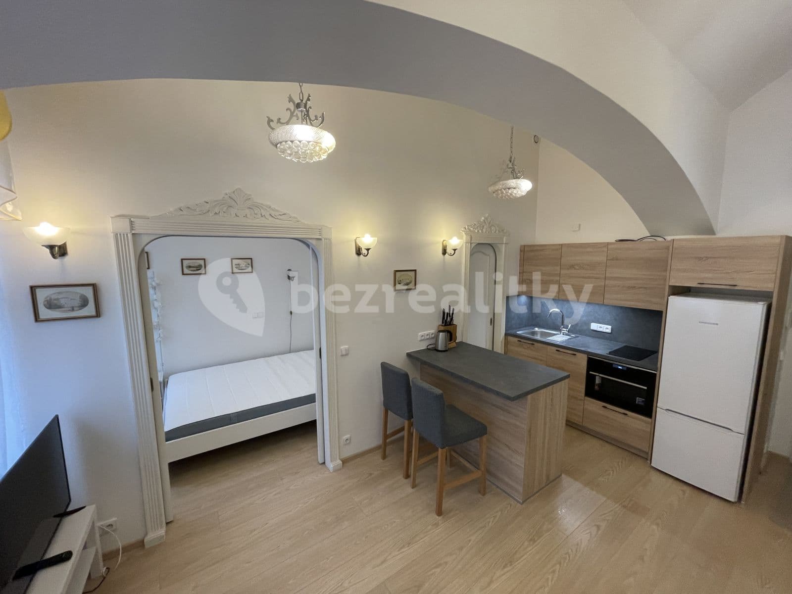 1 bedroom with open-plan kitchen flat to rent, 32 m², Jindřicha Plachty, Prague, Prague 1 bedroom with open-plan kitchen flat to rent, 32 m², Jindřicha Plachty, Prague, Prague