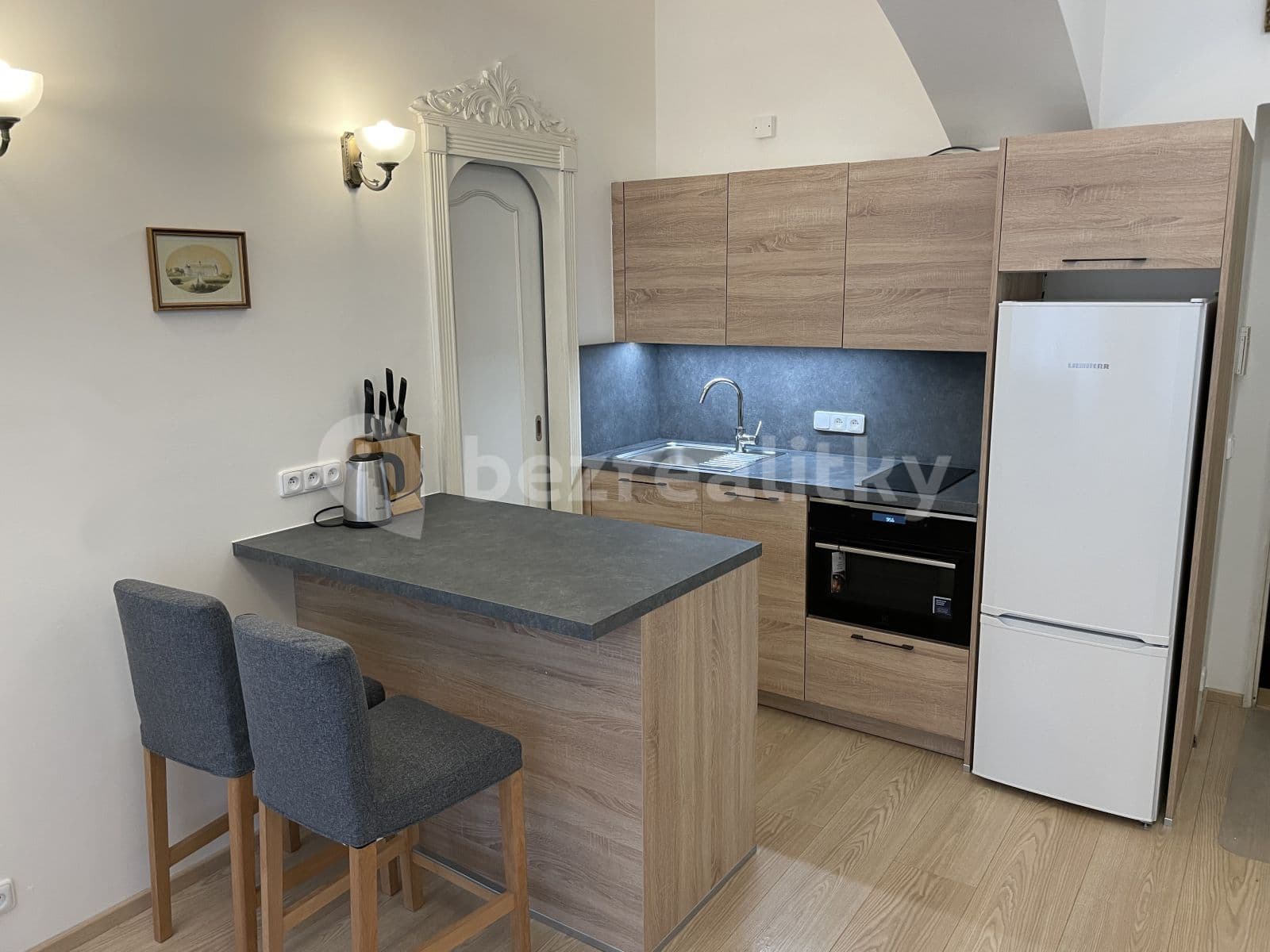 1 bedroom with open-plan kitchen flat to rent, 32 m², Jindřicha Plachty, Prague, Prague 1 bedroom with open-plan kitchen flat to rent, 32 m², Jindřicha Plachty, Prague, Prague